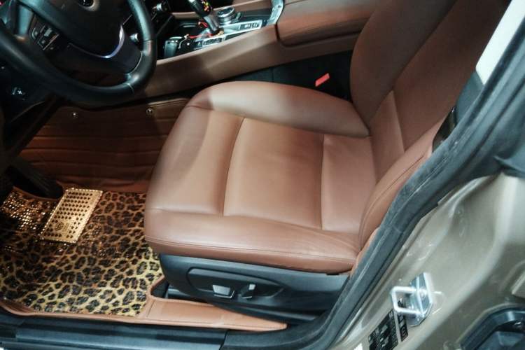 Used BMW 5 Series GT 2014 535i Leading Model Left Front Seat