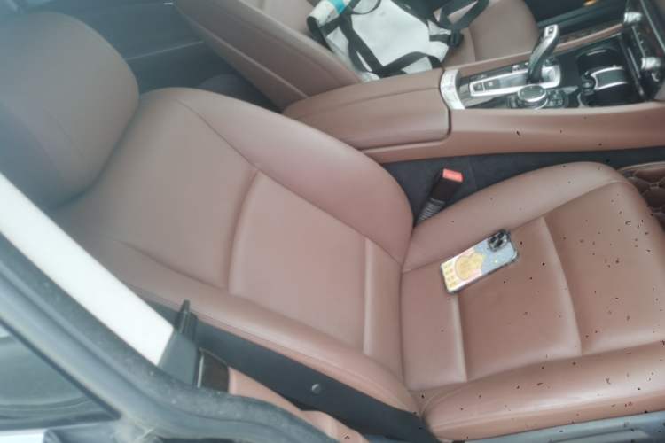 Used BMW 5 Series GT 2014 528i Leading Model Right Front Seat