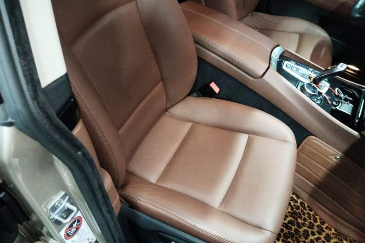Used BMW 5 Series GT 2014 535i Leading Model Right Front Seat