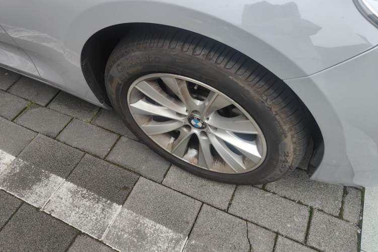 Used BMW 5 Series GT 2014 528i Leading Model Right Front Wheel Hub