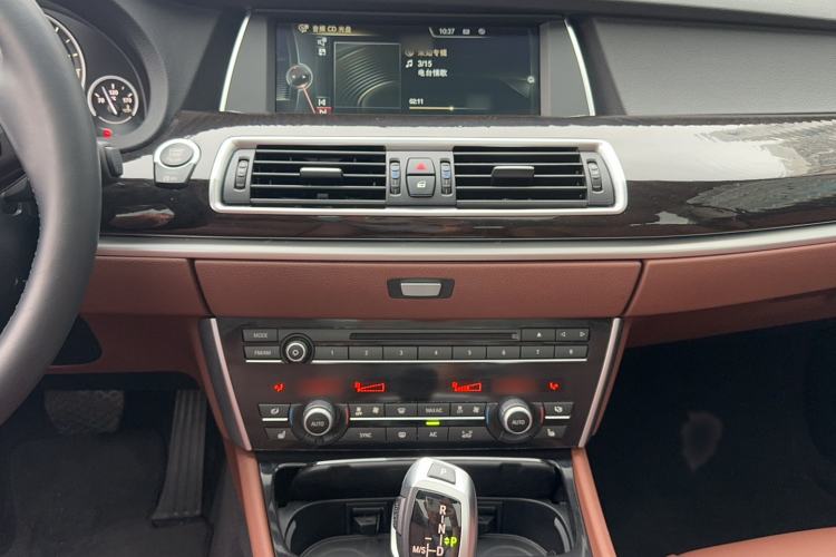 Used BMW 5 Series GT 2014 535i Leading Model Audio And AC Panel