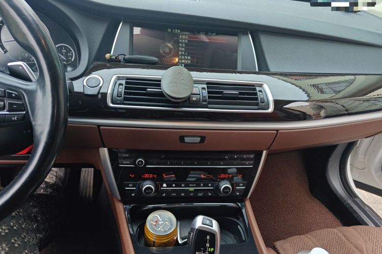 Used BMW 5 Series GT 2014 535i xDrive Audio And AC Panel