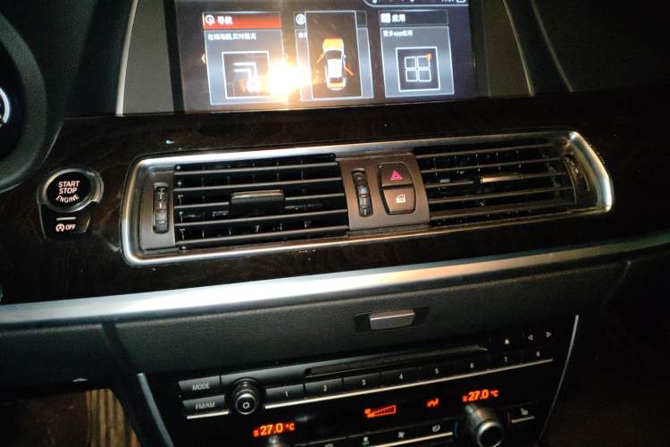 Used BMW 5 Series GT 2014 528i Leading Model Audio And AC Panel