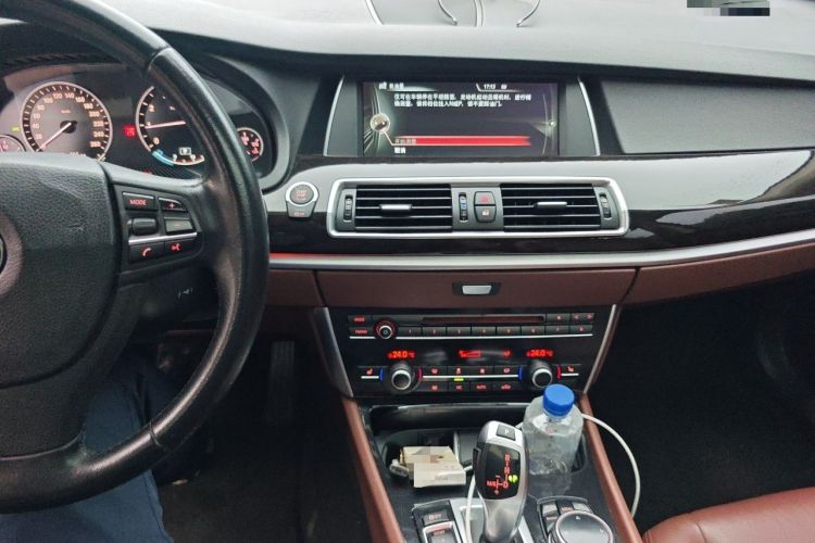 Used BMW 5 Series GT 2014 528i Leading Model Audio And AC Panel