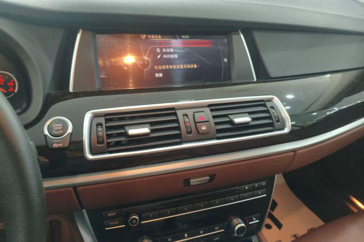 Used BMW 5 Series GT 2014 528i Leading Model Audio And AC Panel