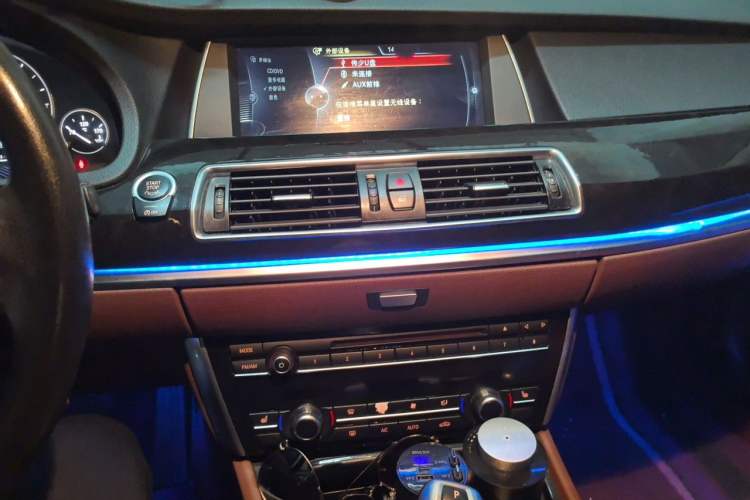 Used BMW 5 Series GT 2014 528i Leading Model Audio And AC Panel