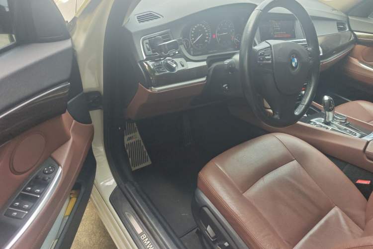 Used BMW 5 Series GT 2014 528i Leading Model Driver Seat