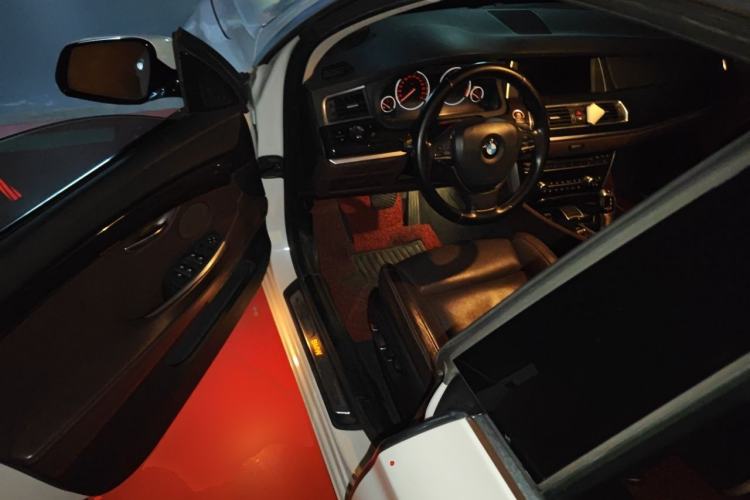 Used BMW 5 Series GT 2014 528i Luxury Edition Driver Seat