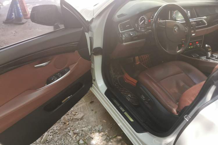 Used BMW 5 Series GT 2014 528i Leading Model Driver Seat