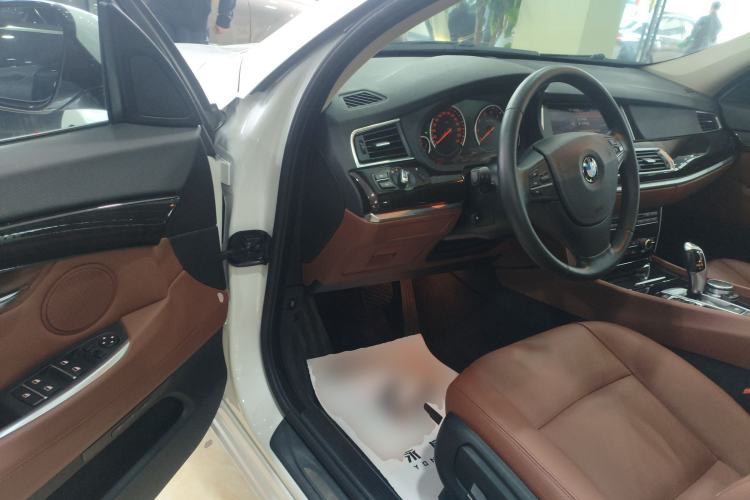 Used BMW 5 Series GT 2014 528i Leading Model Driver Seat