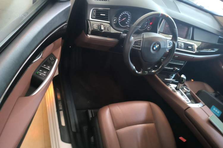 Used BMW 5 Series GT 2014 528i Leading Model Driver Seat