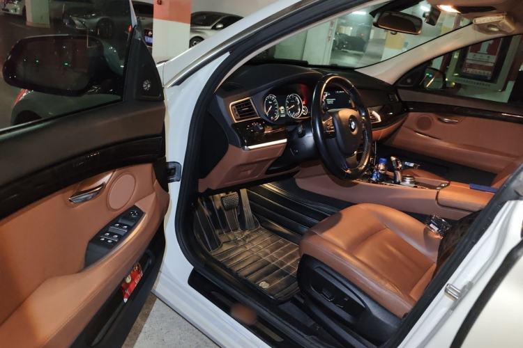Used BMW 5 Series GT 2014 535i Leading Model Driver Seat