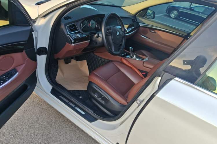 Used BMW 5 Series GT 2014 528i Leading Model Driver Seat