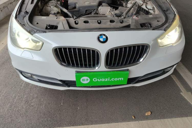 Used BMW 5 Series GT 2014 528i Leading Model Engine Bay