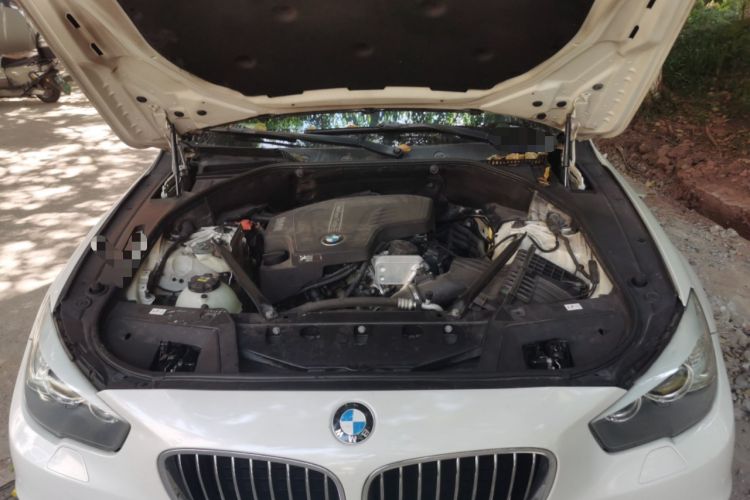Used BMW 5 Series GT 2014 528i Leading Model Engine Bay