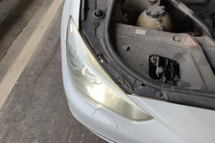 Used BMW 5 Series GT 2014 528i Leading Model Engine Bay Right