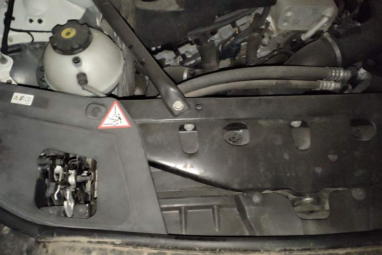 Used BMW 5 Series GT 2014 528i Leading Model Engine Bay Right