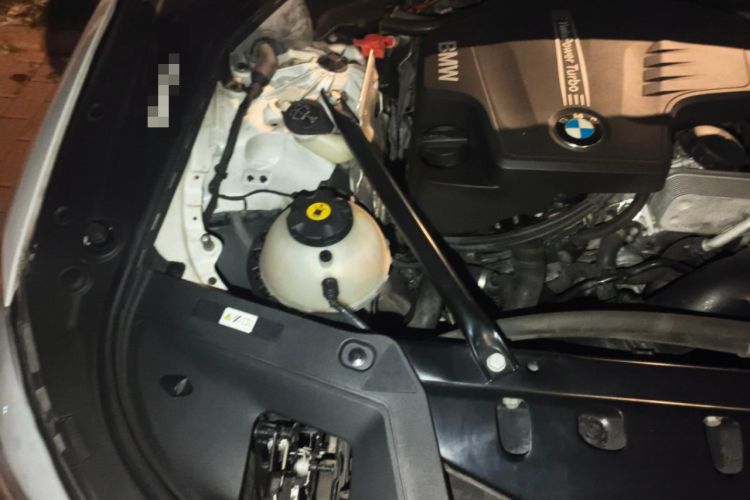 Used BMW 5 Series GT 2014 528i Luxury Edition Engine Bay Right