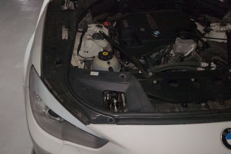 Used BMW 5 Series GT 2014 528i Leading Model Engine Bay Right