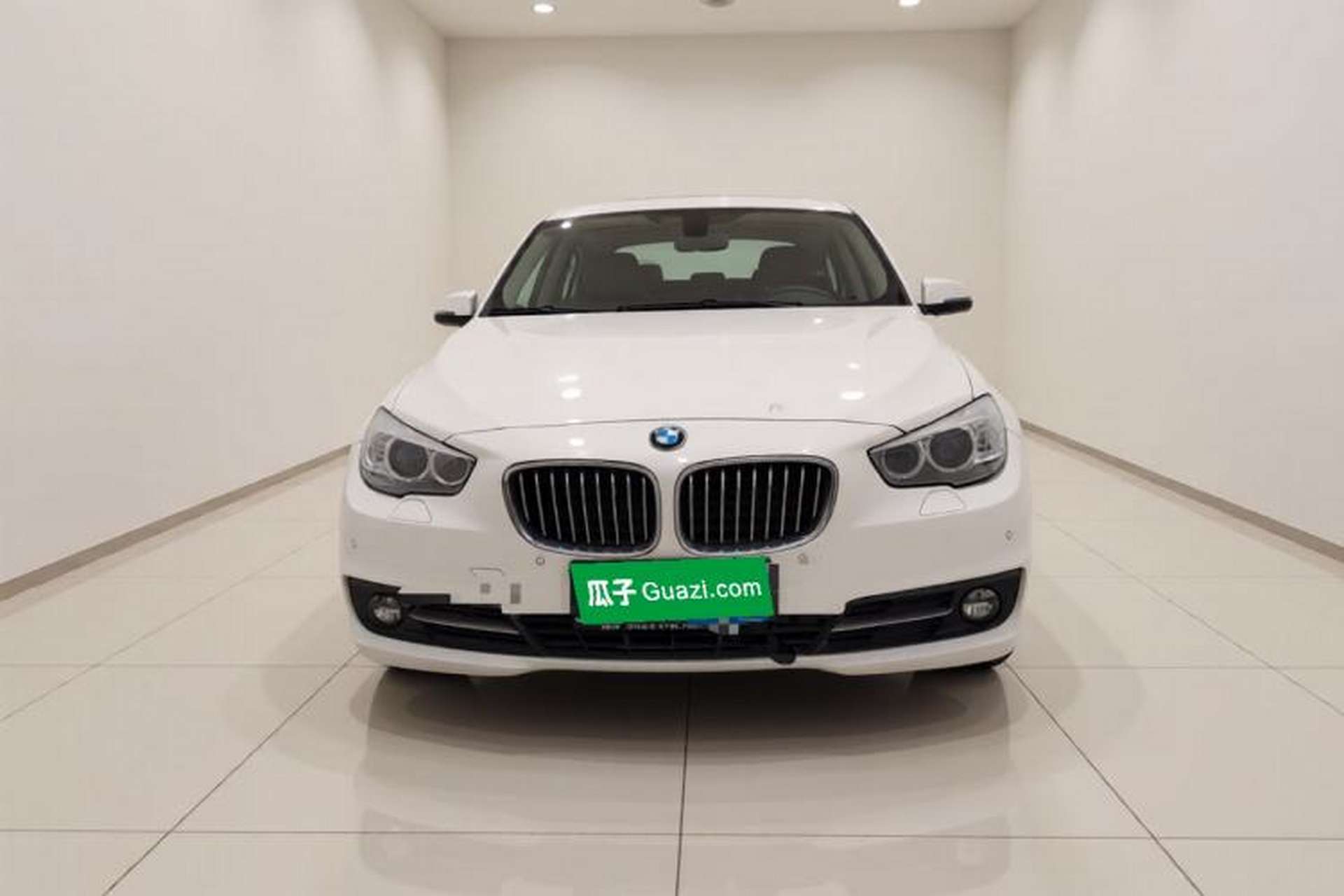 Used BMW 5 Series GT 2014 528i Leading Model Exterior 1