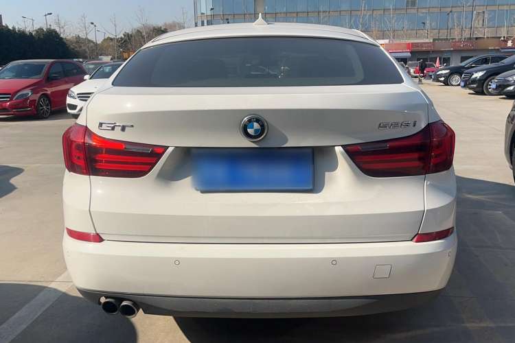 Used BMW 5 Series GT 2014 528i Leading Model Exterior 4