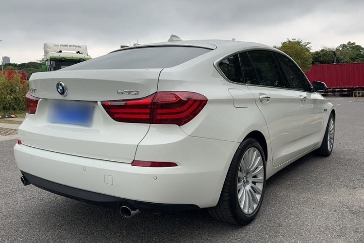 Used BMW 5 Series GT 2014 535i Leading Model Exterior 5
