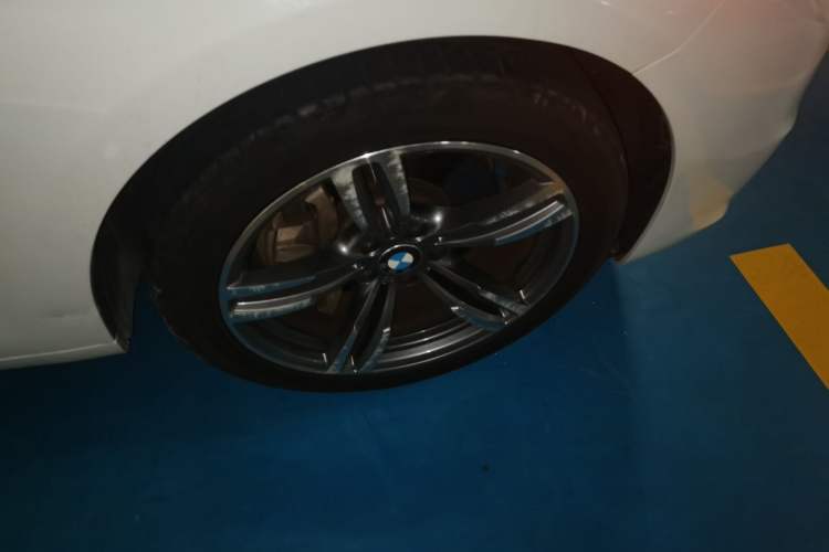 Used BMW 5 Series GT 2014 535i Leading Model Exterior 7