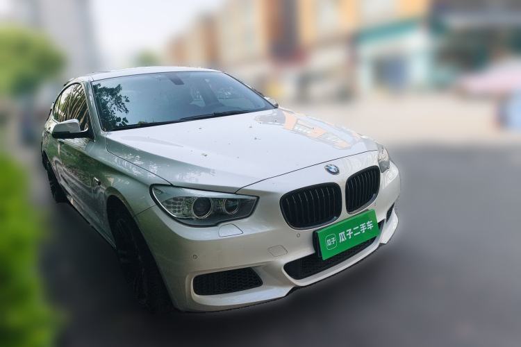 Used BMW 5 Series GT 2014 535i Leading Model Front Right 45 Deg