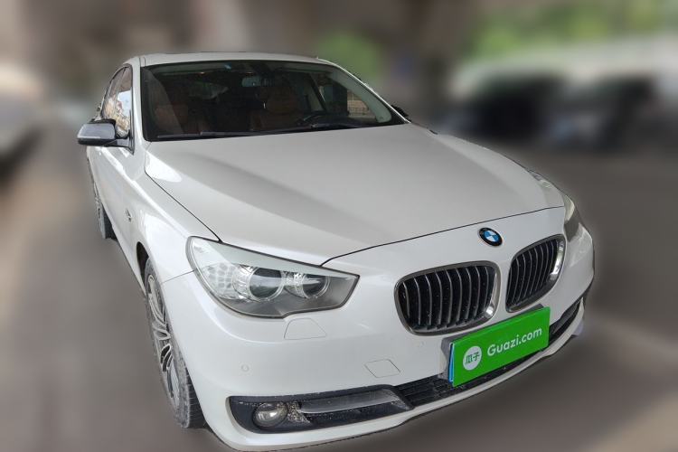 Used BMW 5 Series GT 2014 528i Leading Model Front Right 45 Deg