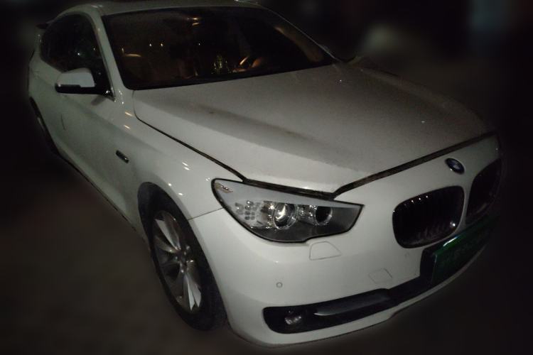 Used BMW 5 Series GT 2014 528i Leading Model Front Right 45 Deg