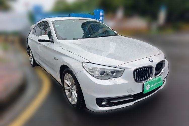 Used BMW 5 Series GT 2014 528i Leading Model Front Right 45 Deg