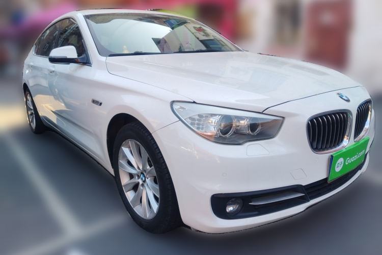 Used BMW 5 Series GT 2014 528i Leading Model Front Right 45 Deg
