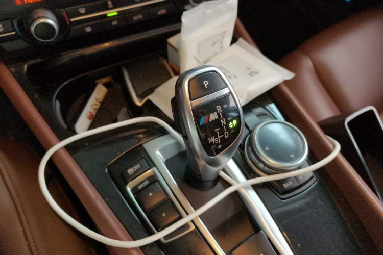Used BMW 5 Series GT 2014 528i Leading Model Gear Lever