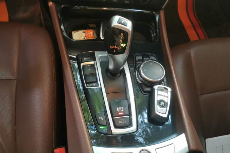 Used BMW 5 Series GT 2014 528i Leading Model Gear Lever