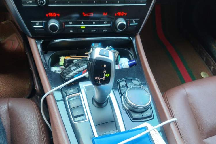 Used BMW 5 Series GT 2014 528i Leading Model Gear Lever