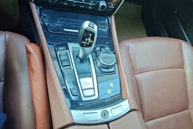 Used BMW 5 Series GT 2014 528i Leading Model Gear Lever