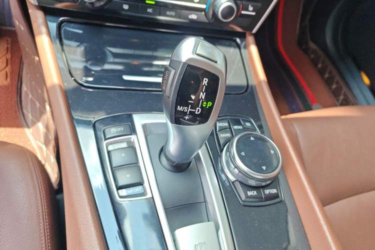 Used BMW 5 Series GT 2014 528i Leading Model Gear Lever