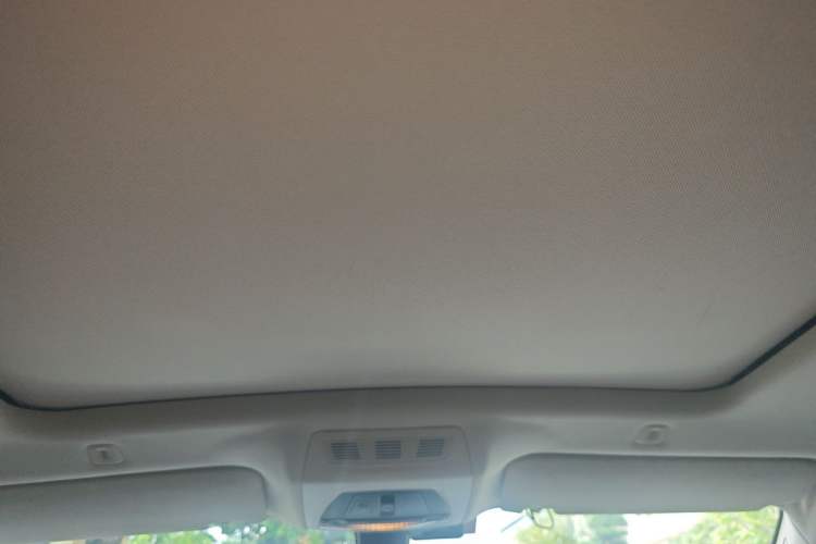 Used BMW 5 Series GT 2014 528i Leading Model Headliner