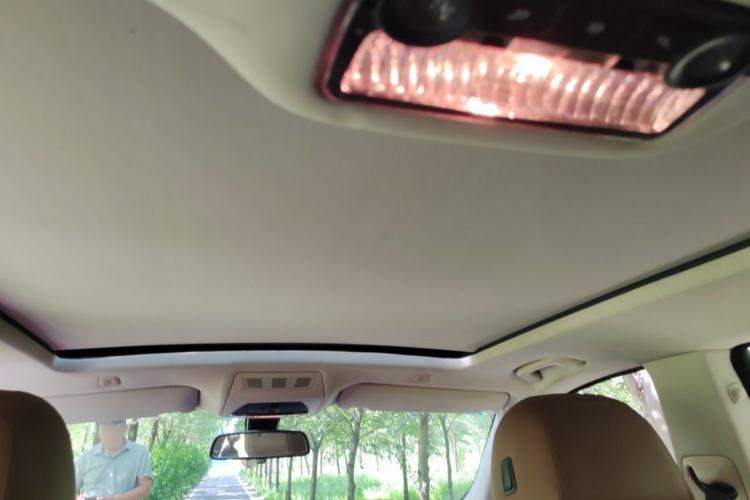 Used BMW 5 Series GT 2014 528i Leading Model Headliner