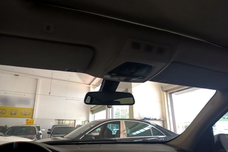 Used BMW 5 Series GT 2014 528i Leading Model Headliner