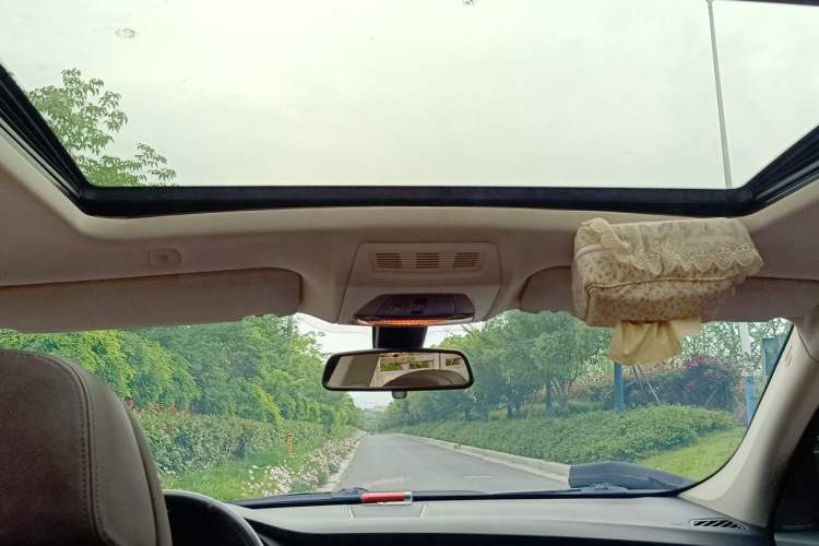 Used BMW 5 Series GT 2014 528i Luxury Edition Headliner