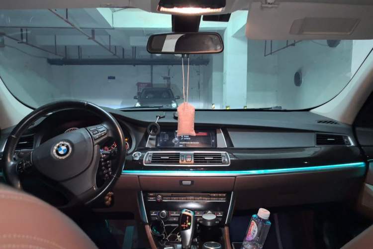 Used BMW 5 Series GT 2014 528i Leading Model Headliner