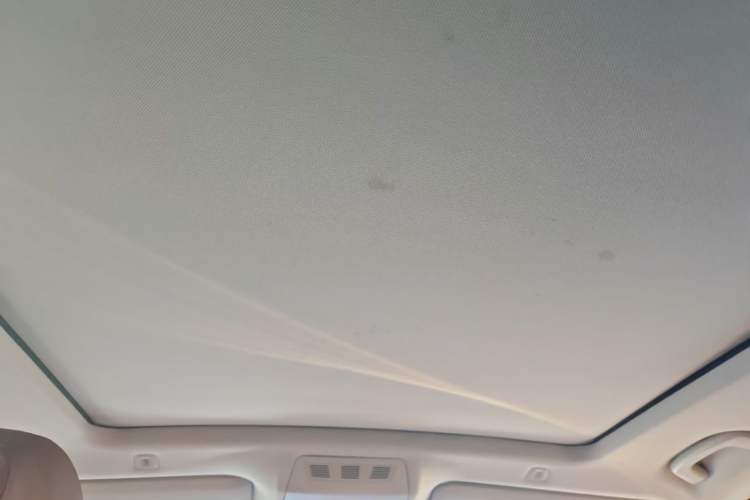 Used BMW 5 Series GT 2014 528i Leading Model Headliner