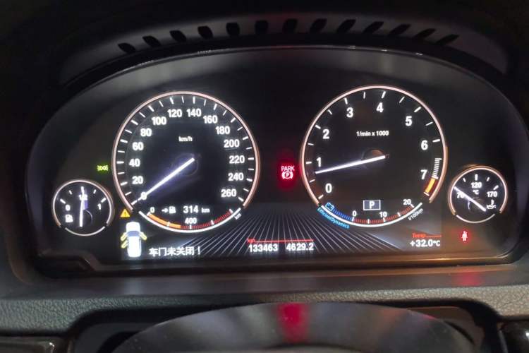 Used BMW 5 Series GT 2014 528i Leading Model Instrument Cluster