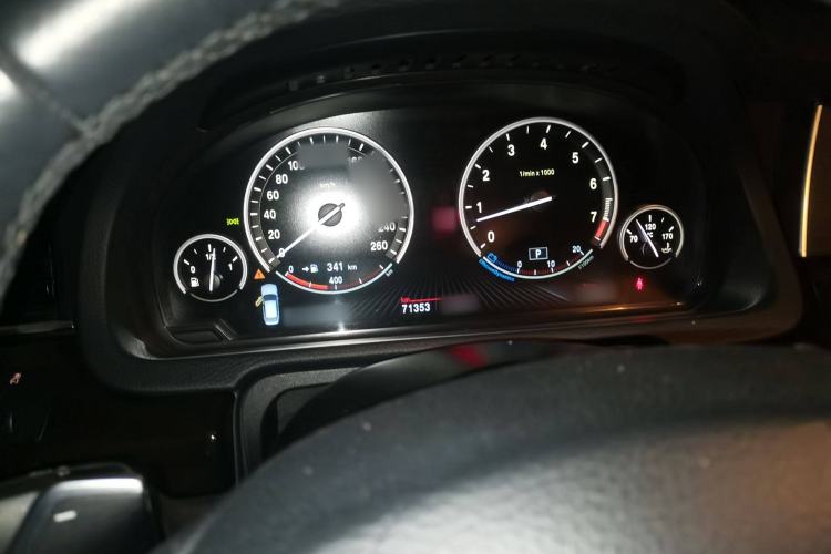 Used BMW 5 Series GT 2014 535i Leading Model Instrument Cluster