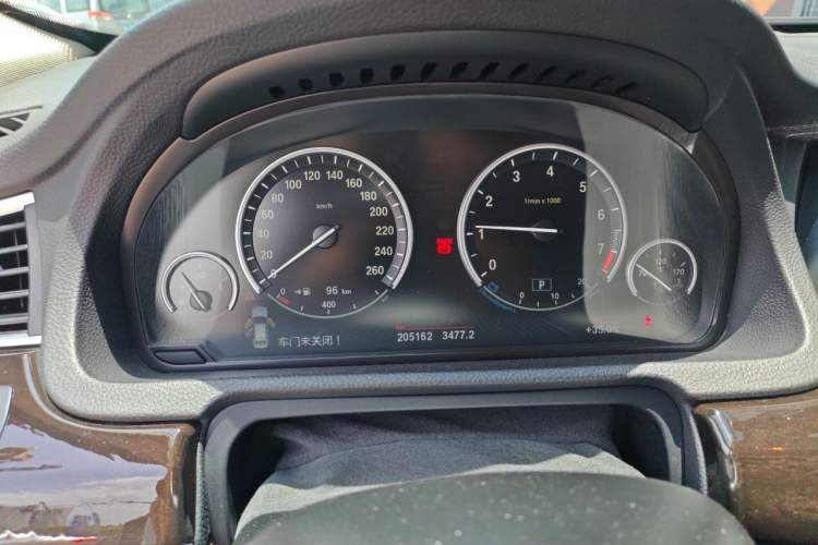 Used BMW 5 Series GT 2014 528i Leading Model Instrument Cluster