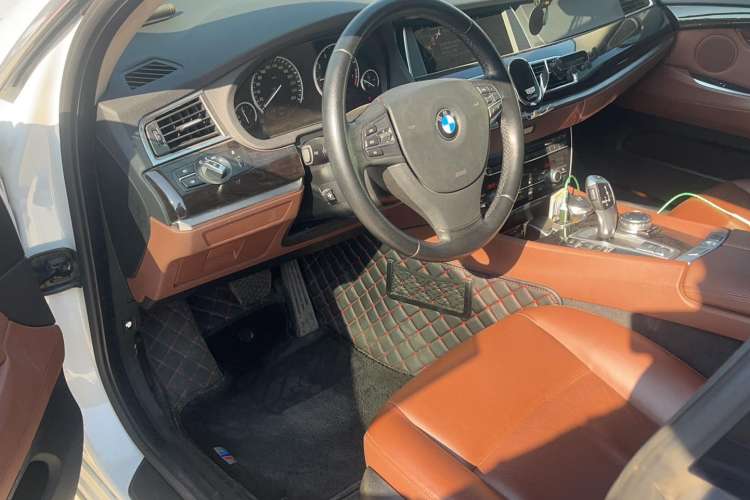 Used BMW 5 Series GT 2014 528i Leading Model Interior 2