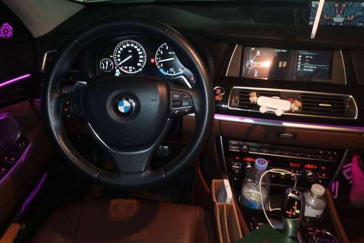 Used BMW 5 Series GT 2014 535i Leading Model Interior 2