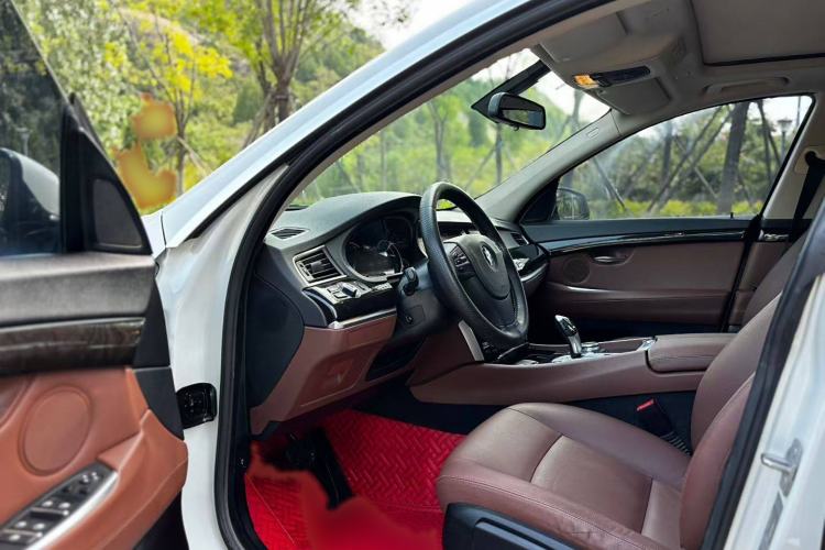 Used BMW 5 Series GT 2014 528i Leading Model Interior 3