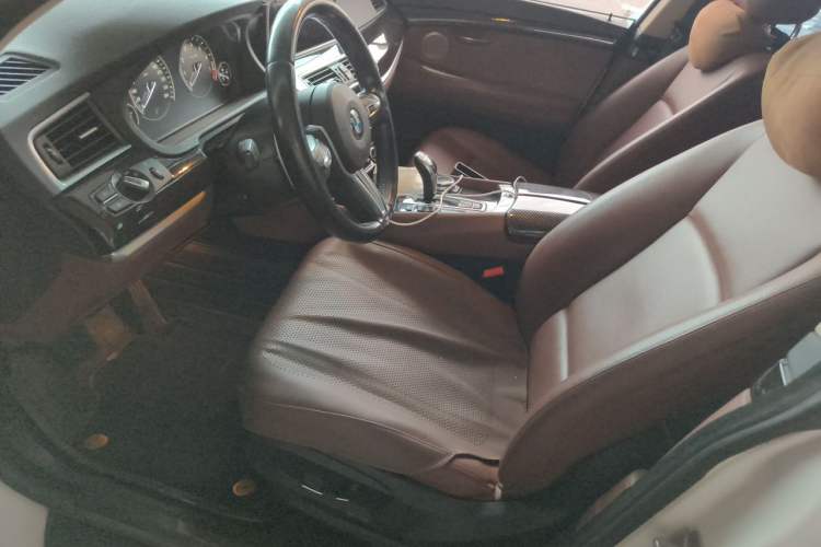 Used BMW 5 Series GT 2014 528i Leading Model Left Front Seat
